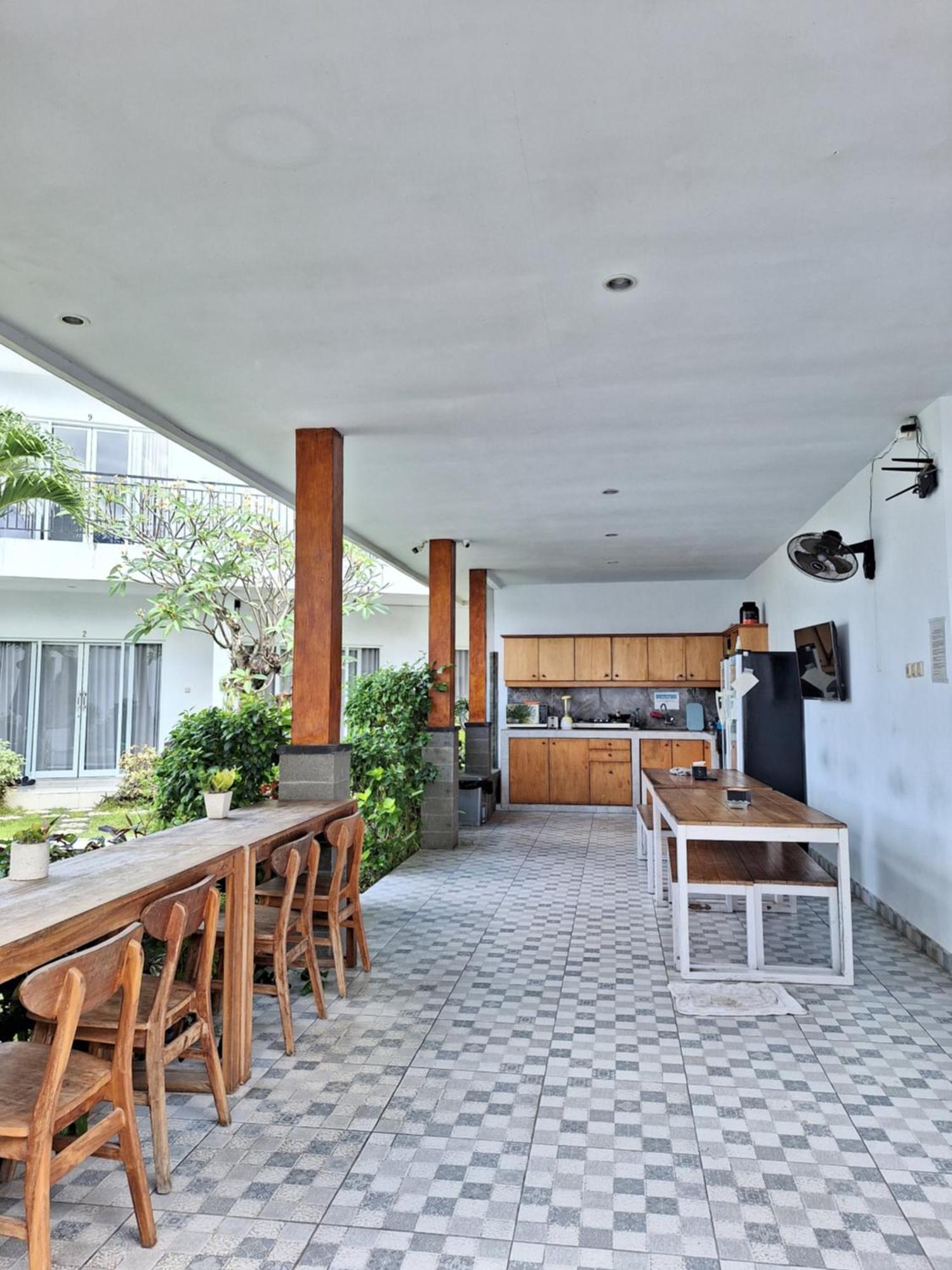 Bonewood Guesthouse Canggu Exterior foto